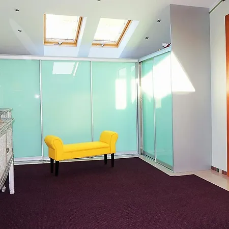 With Parking Space - 13377 Apartmán