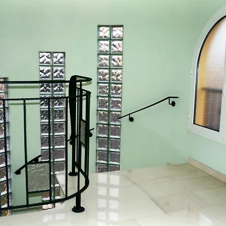 With Parking Space - 13377 Apartmán